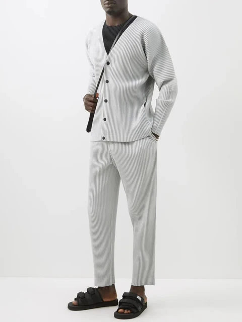 Explore o Estilo de Rua Japonês com a Jaqueta Bomber Plissada MI TEMPIO 2 Jaqueta Bomber Plissada MI TEMPIO 2022