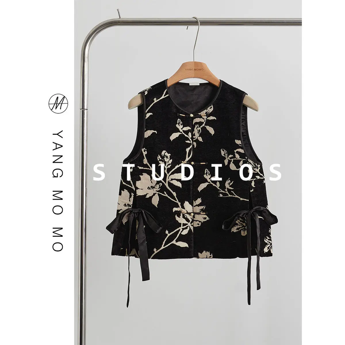 Floral Embroidered Velvet Vest Women Retro Chinese Vintage Ethnic Style Sleeveless Tops Oversized