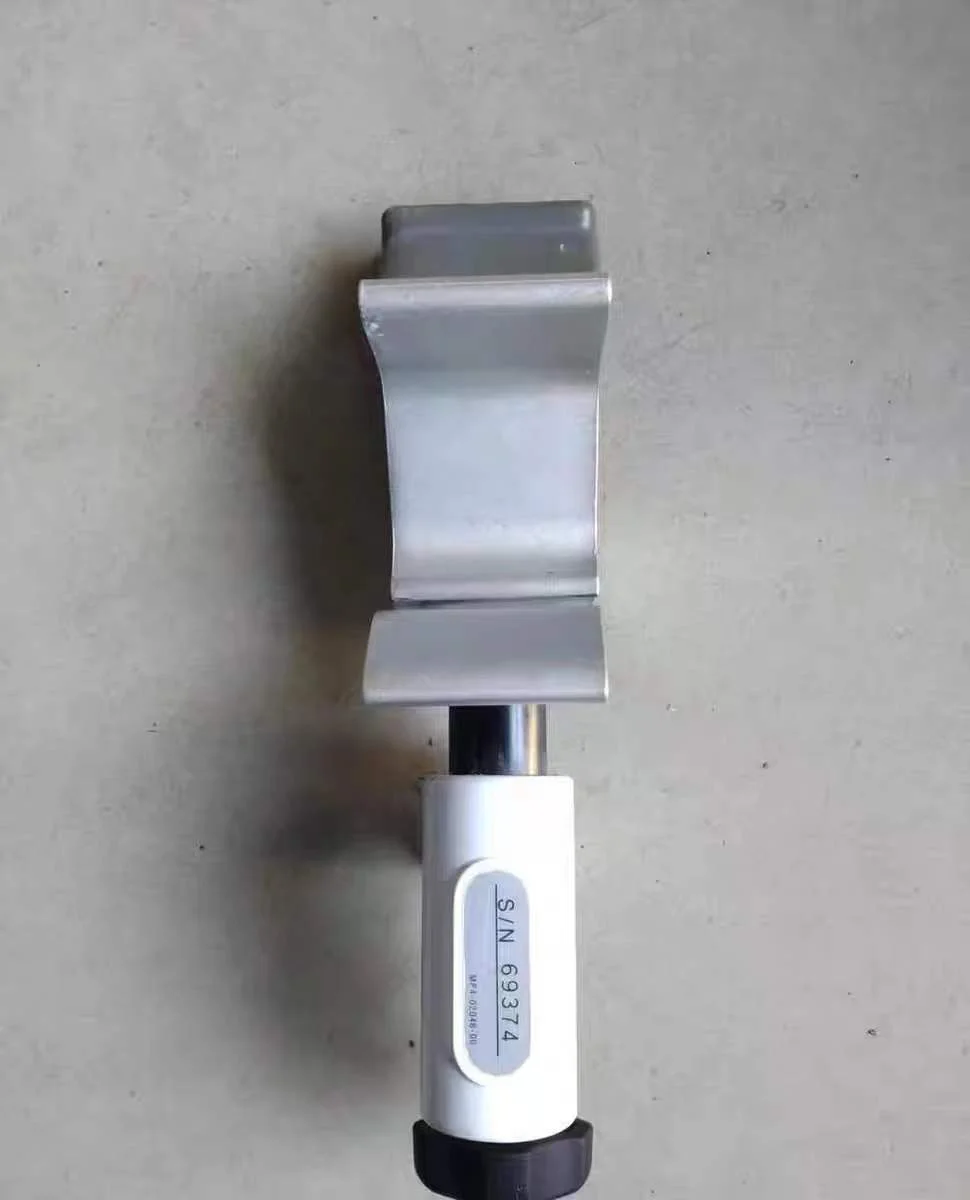 

B -B RAUN 69374 Clamp S/A new original