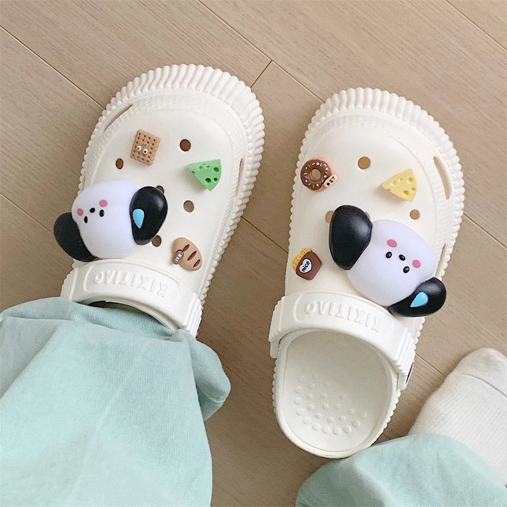 Ins Sweaty Little Dog Hole Garden Shoes Summer Creative Thick Soles Hollou Out Sandals Female Slipper Beach Water Shoes