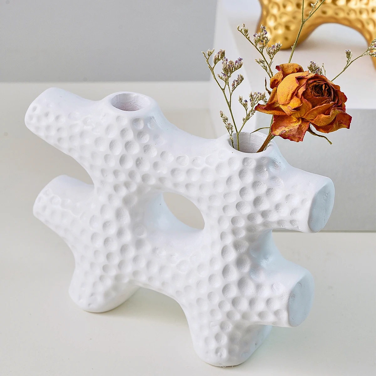 1PC, modern creative peanut-patterned checkered decorative vase, resin material home decorative vase