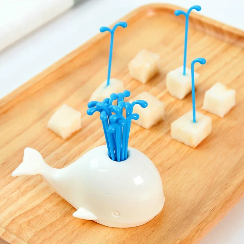 Cute Moby Dick Fountain Fruit Fork Set Creative Animal Whale Fruit Sign Fashion Small Fork