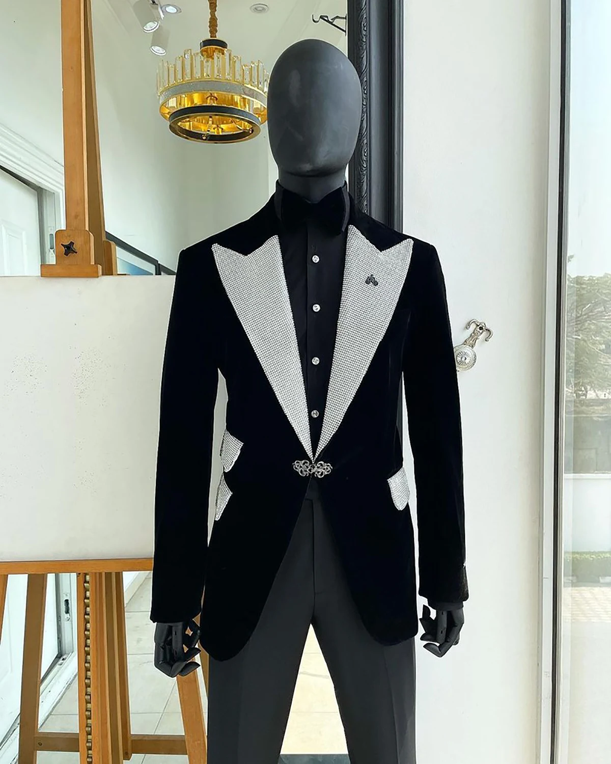 Velvet Men Suits Tailor-Made 2 Pieces Blazer Black Pants One Button Peaked Lapel Beaded Business Wedding Plus Size Tailored