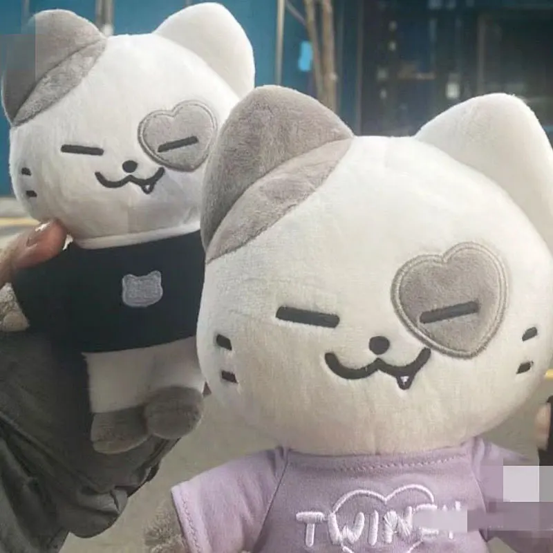 

KPOP ITZY Plush Doll Cute Cartoon Yeji Yuna World Tour Born To Be Plushies Doll For Fans Girls Gift 25cm