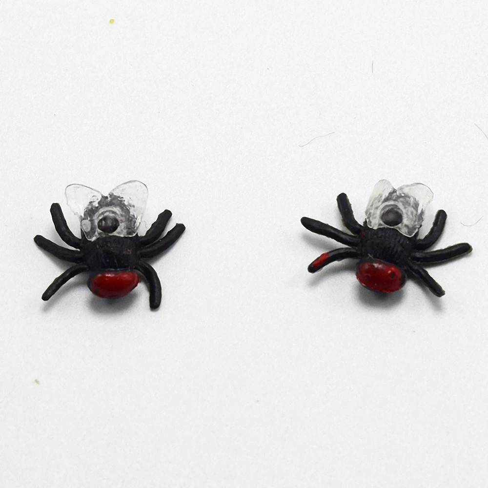 10Pcs Mini Fake Fly Prank Toys Simulation Flies Funny Trick Practical Joke Maker Horror Halloween Decoration Novelty Gag Toys