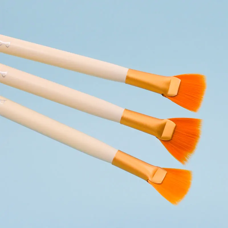 

1Pcs Facial Mask Brushes Fan Makeup Brushes Soft Portable Mud Cream Mask Brush Cosmetic Tools For Women DIY Face Skin Care Tools