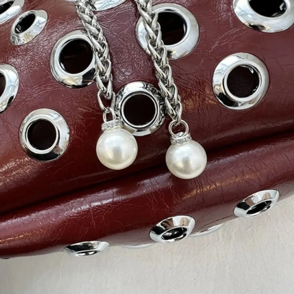 Portable Metal Stud Rivet Shoulder Bag Spicy Girl Chain Y2k Underarm Bag Punk Style Handbag Drawstring Crossbody Bag Daily