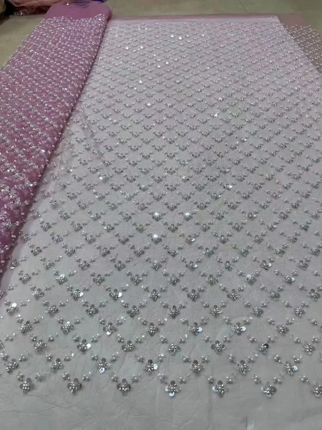 

Nigerian Bead Tube Fabric 2023 High Quality Luxury Embroidery Hand Made Heavy Beaded Lace Fabric Wedding Dress