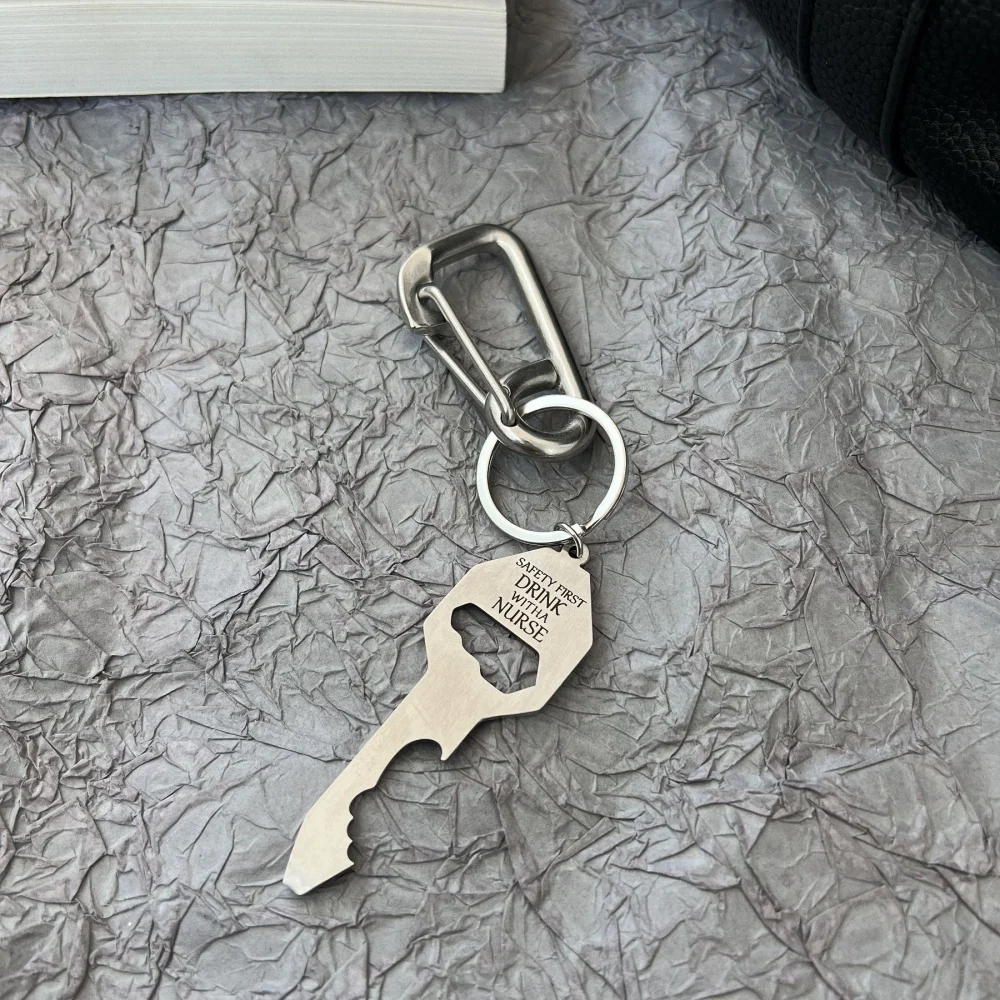 Moschettone Portachiavi In Lega Di Zinco Y2K Argento | Clip Irregolare Per Borsa E Zaino | Accessorio Moda Uomo E Donna 7,7x3,5 Cm - 2