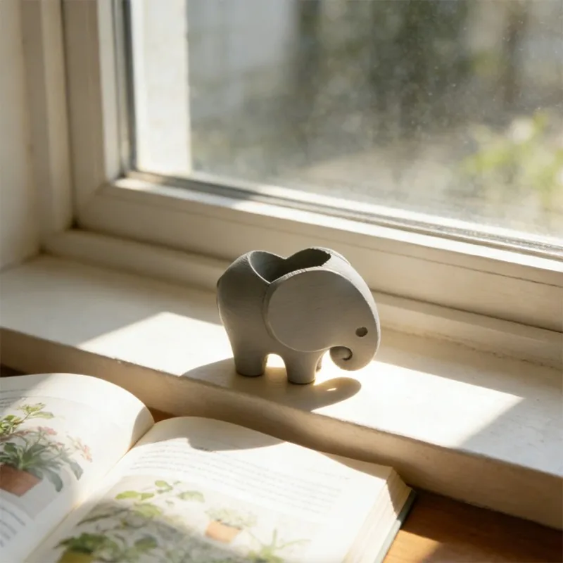 Adorable Elephant Planter: Mini Desktop Greenery Display & Minimalist Decor Gift