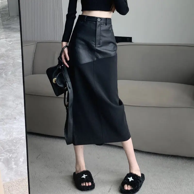 PU leather patchwork skirt for women's autumn and winter 2022 new high waist mid length rear split hip wrap skirt  harajuku