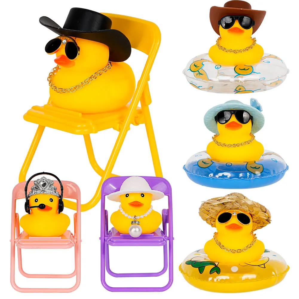 Patitos de goma de Navidad, adorno de coche de pato amarillo, decoración de salpicadero, adornos de Duckies chirriantes, accesorios de Interior