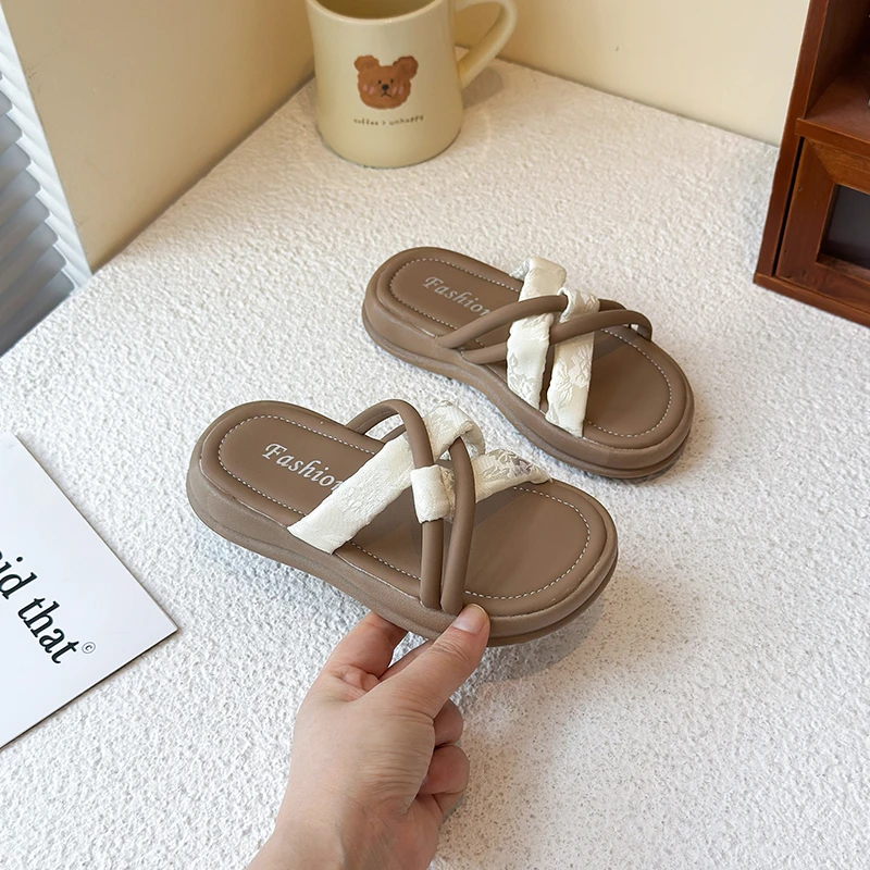 Girls Chunky Pool Sandals Non Slip Summer Beach Slippers