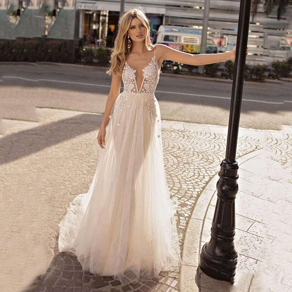 

Boho A-Line Long Wedding Dress Spaghetti Straps Illusion V-Neck Applique Bridal Gown Backless Ruffles Tulle Robe De Vovia Custom