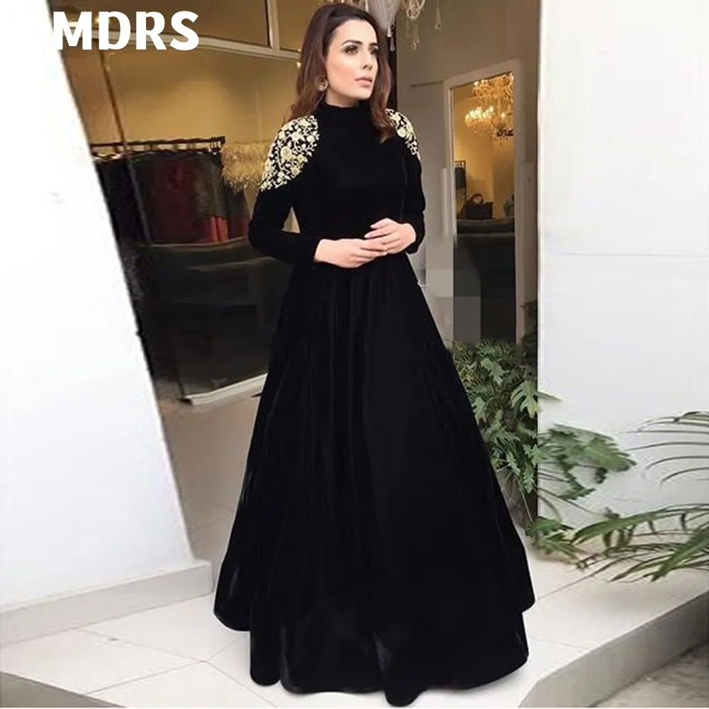 

Muslim Evening Dresses O-Neck Appliques Velvet Long Sleeves Black Arabic Prom Dress Party Gown Dubai Morocco Kaftan