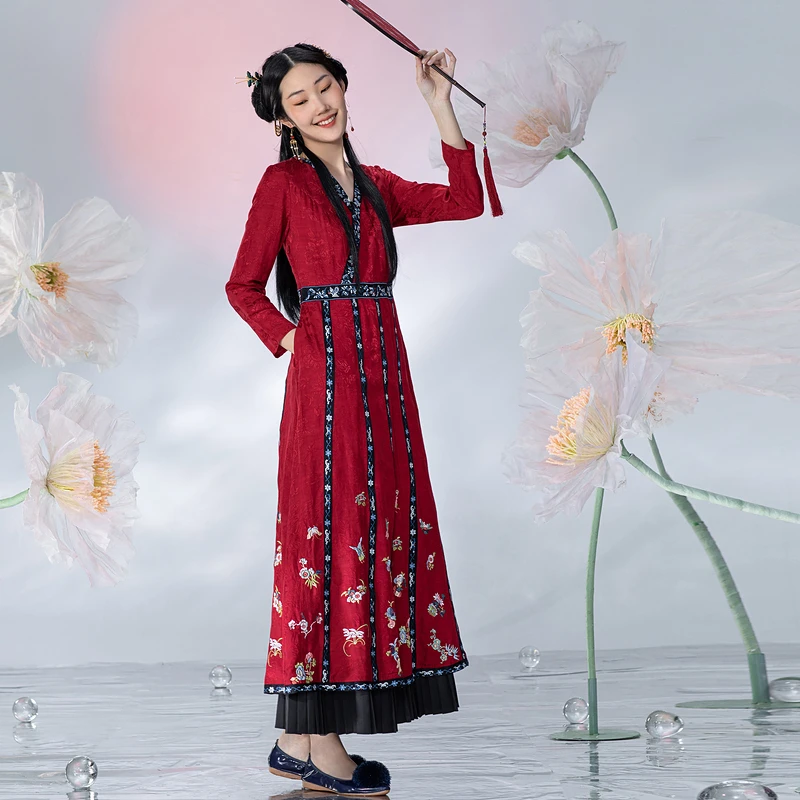 Рисунок 2 - Женское винтажное платье с длинным рукавом