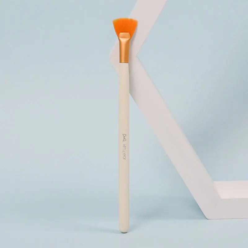 

Small Face Mask Brush Fan Shape Face Brush Daily Skin Care Soft Portable Make-up Tools Beauty Salon Professional Makeup Brush