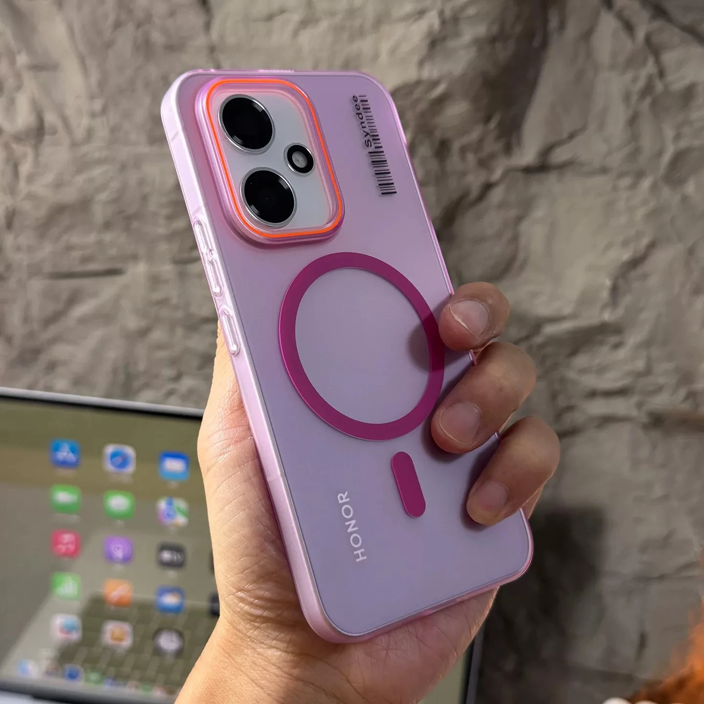 Slim Skin Feel Magnetic Wireless Charging Case with Anti-Fingerprint Shockproof Protection