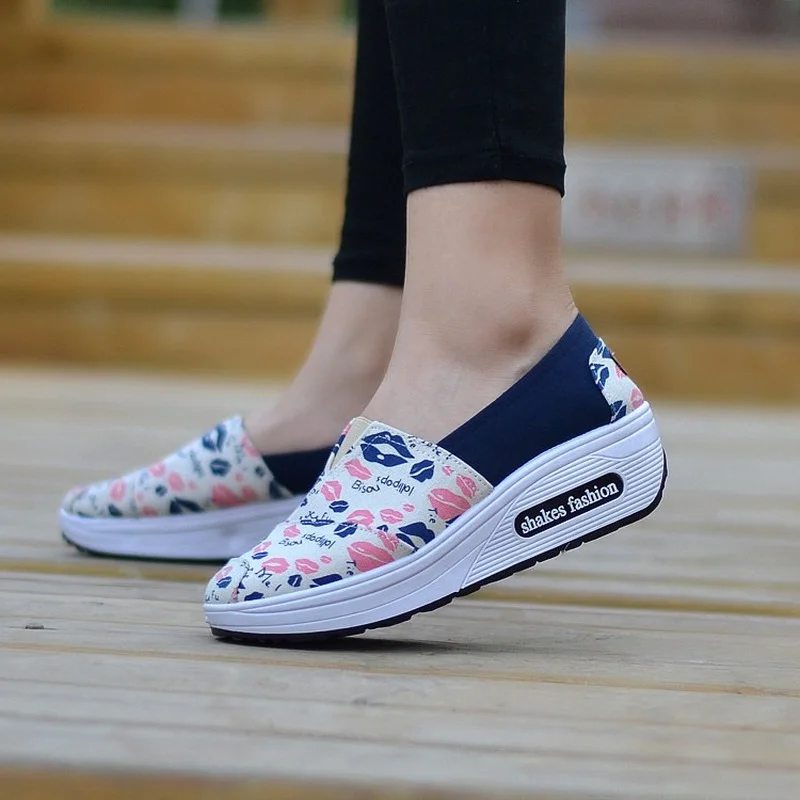 2022 Fall New Thick Sole Sneakers Women Casual Shoes Canvas Shoes Fashion Comfortable Tennis Ladies Shoes Chunky Sneakers