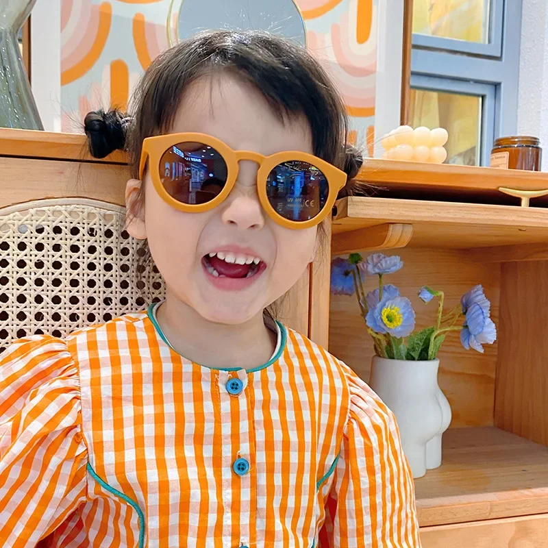 New Children's Fashion Sunglasses Girl Cute Sun Glasses Cute Boy Round Frame Outdoor Sunshade Eyewear UV400 Óculos De Sol