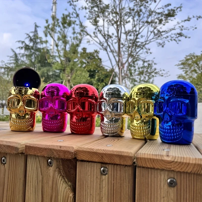 1Pc Creative Car Printed Ashtray with LED Lights Skull Smoking Tray Automatically When Open