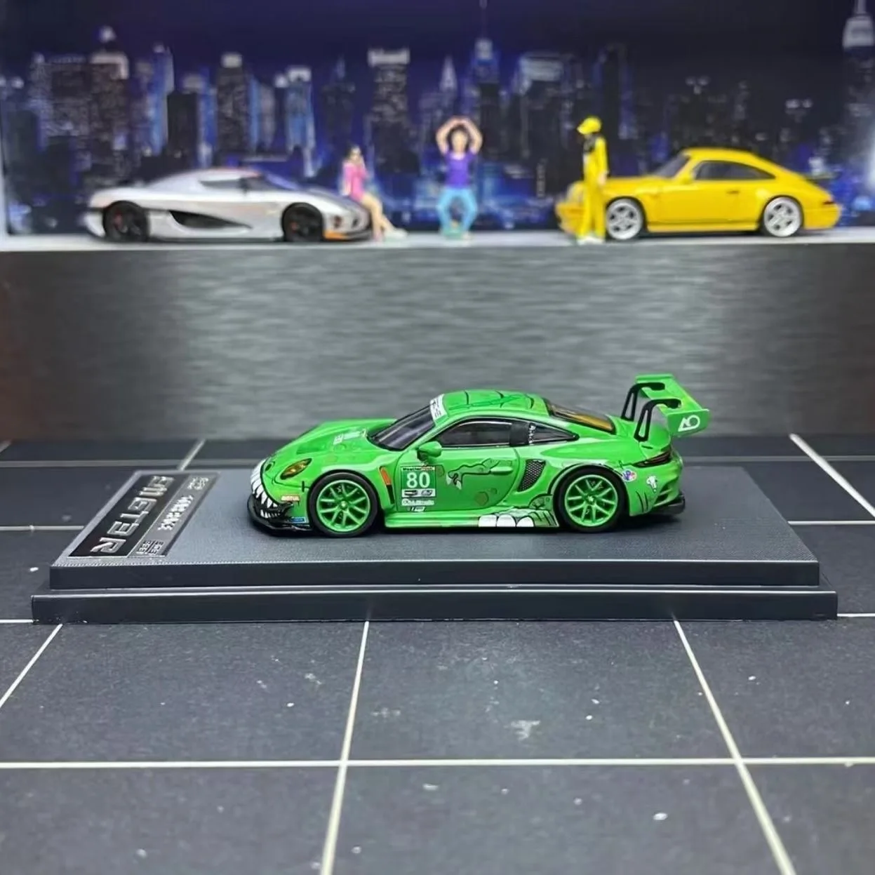 **Ready Stock**SR 1:64 STAR RACE Porche 911 GT3 Tyrannosaurus Green/Pink paint alloy car model set,Safe packaging 3