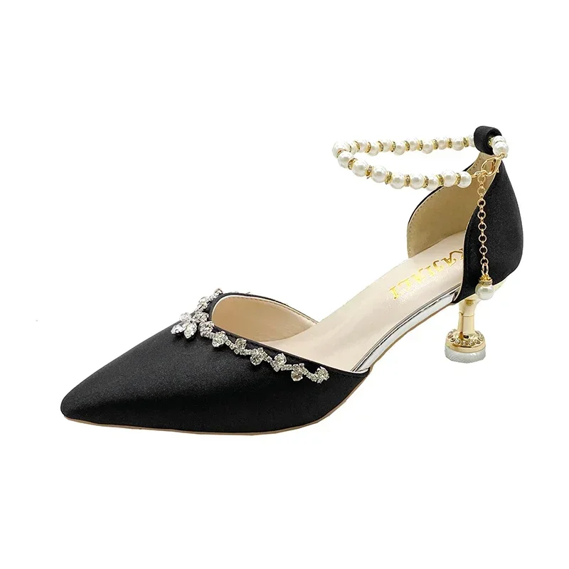 أشار تو باوتو الصنادل النسائية 2025 جديد خنجر جوفا...