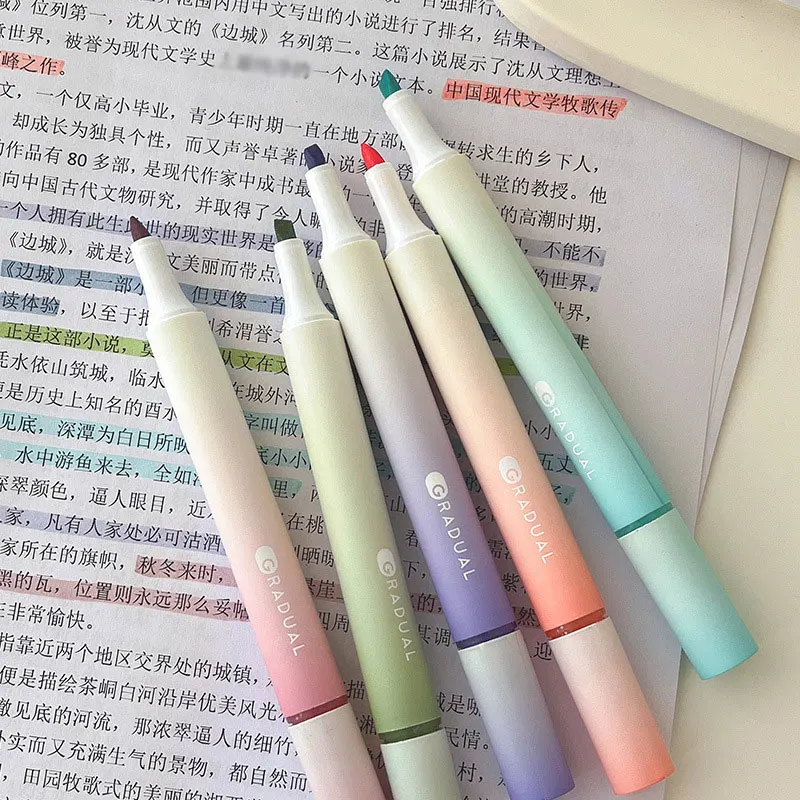 Highlighter Marker 4PCS Color Markers Kawaii Macarons Colored Slanted Tip Brush Stationery School Art Supplies for Gifts