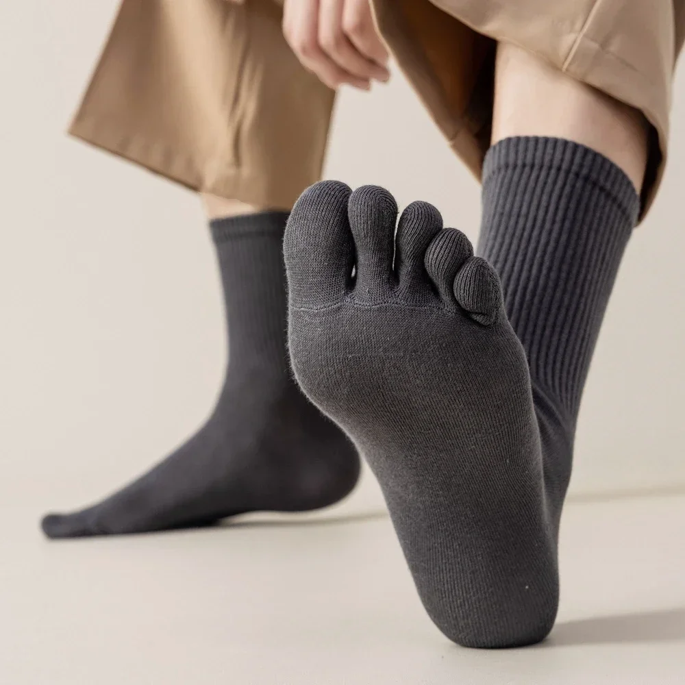 5 Paar weiche Baumwoll-Fünf-Finger-Socken für Herren, hochwertige, einfarbige, antibiotische Outdoor-Sportsocken, geruchshemmende, geteilte Zehensocken – Detail 6