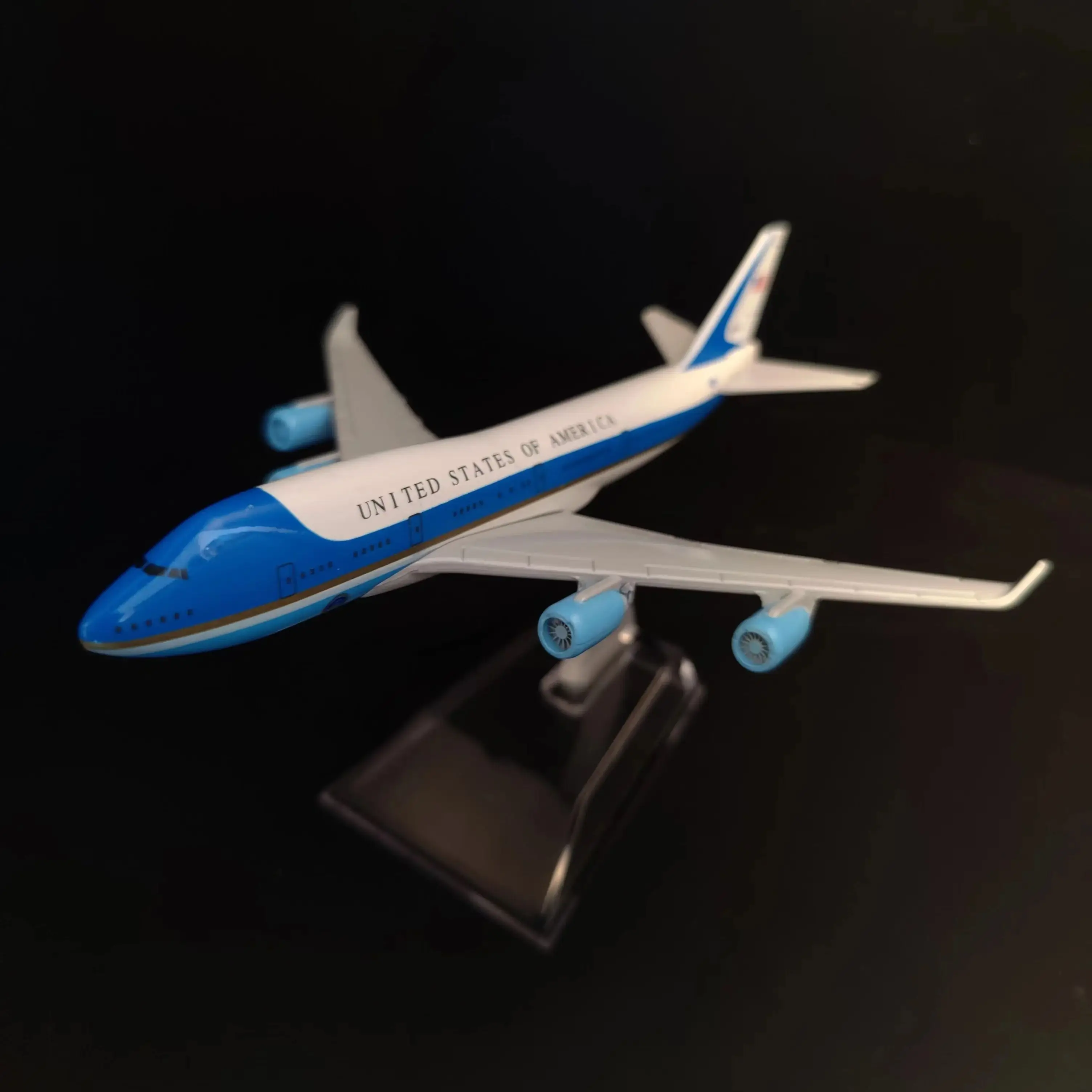 

1:400 Scale America Force One B747 Airlines Boeing Aircraft Model - Ideal Addition to any Diecast Aircraft Collection