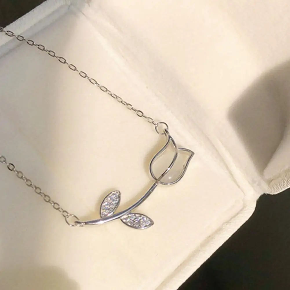 UNALLOYED★韓国★人気★男女兼用★FLOWER NECKLACE / SILVER Korean Rose Tulip Flower Necklace for Women Pendant Choker