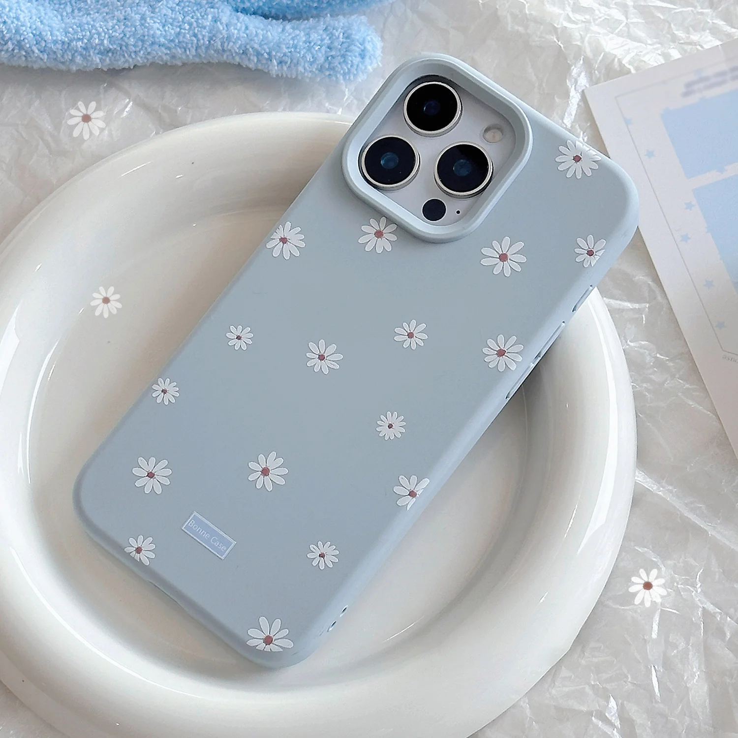 Charming Daisy Flower Shockproof Silicone Phone Case