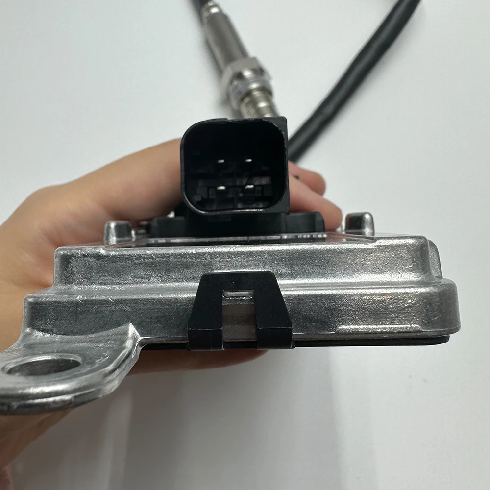 5WK97401 2294291 High Quality N-GK Probe NOX Nitrogen Oxygen Sensor For Scania Engine Truck 2064769 2247381 2296801 Made in DE 5
