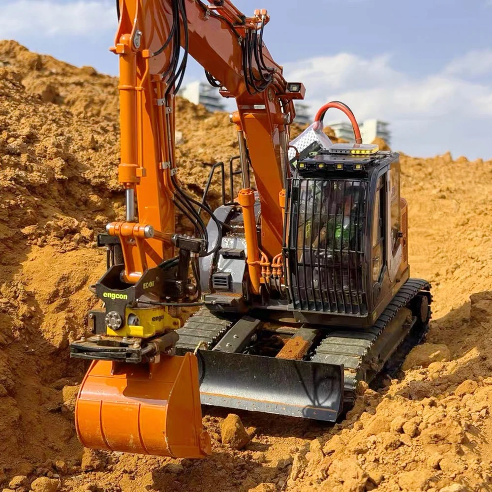 1/14 ZX135 Three-Section Hydraulic RC Excavator (RTR) - Metal