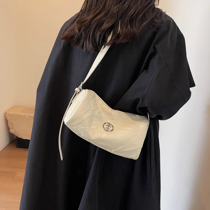2023 New Trend Fashion Premium Pleated Wrinkle Niche Versatile Simple Pillow  Crossbody Shoulder Bags For Women Girl