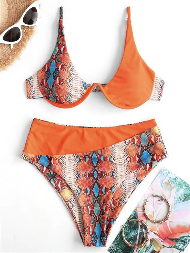 Рисунок 2 - Женские контрастные купальники