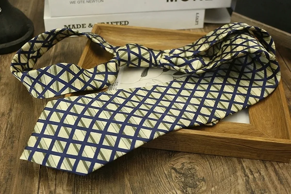10cm Oversized Neck Ties For Men British Style Casual Brown Floral Yellow Silk Necktie Meeting Groom Young Boys Tie Suit Cravat
