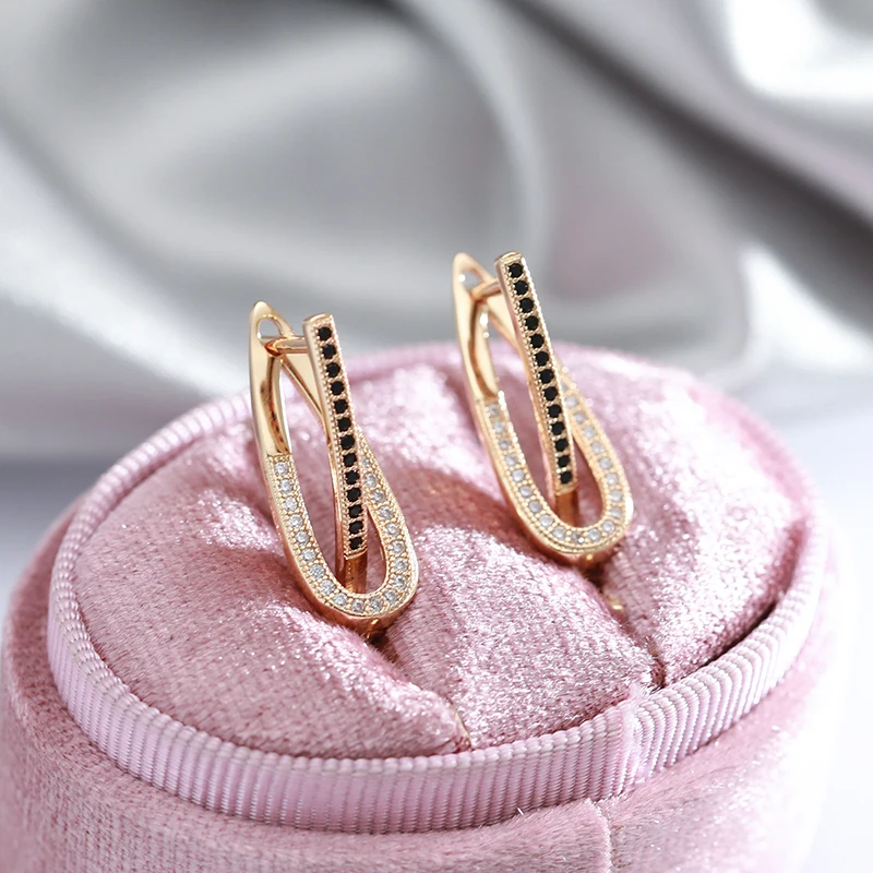 Elegant Black White Zircon English Lock Earrings for Women 585 Gold