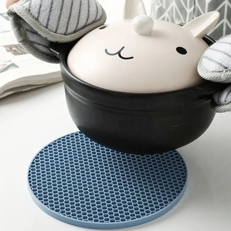 Description Picture 5 of item17/14cm Round Silicone Table Mat Extra Thick Placemat Open Cans Honeycomb Hot Pad Coffee Cup Coaster Creative Kitchen Pot Holder
