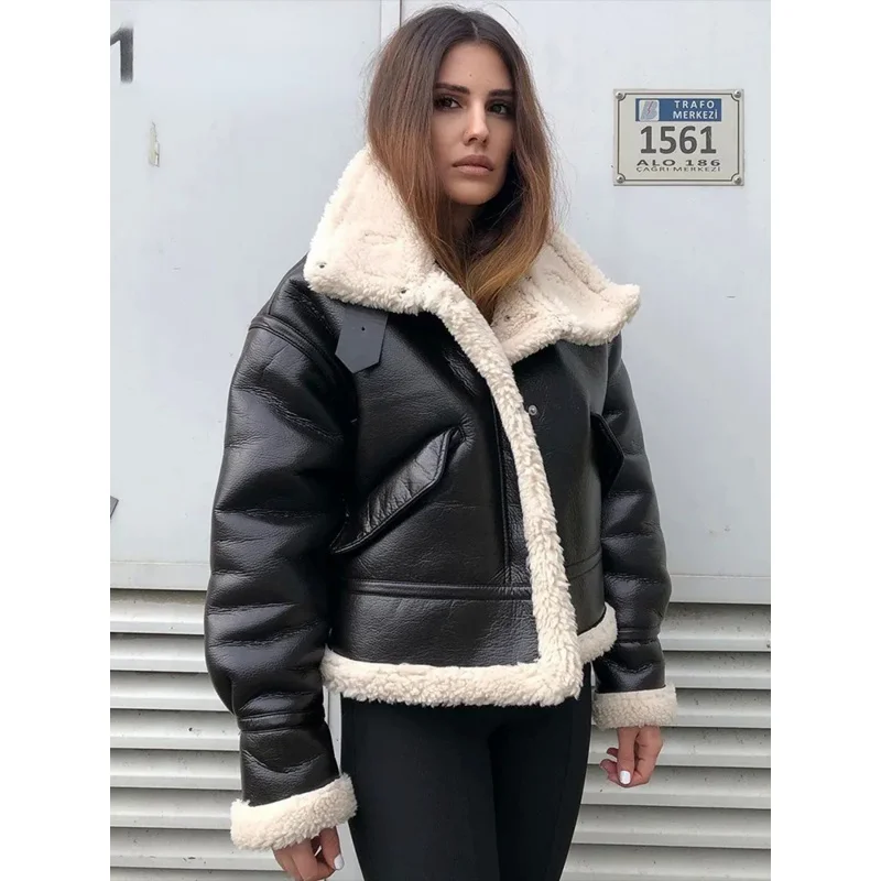 Рисунок 5 - Женская куртка из искусственной кожи