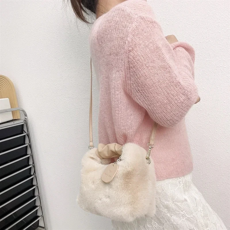 

Модная женская маленькая сумка на плечо из искусственного меха, повседневные Мягкие плюшевые женские сумки через плечо, однотонные женские пушистые клатчи, сумки