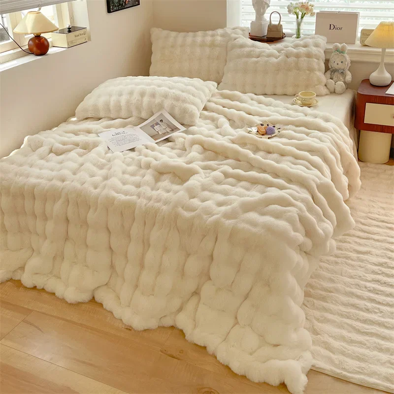 

New Imitation Rabbit Velvet Autumn Warm Blankets for Beds Soft Fluffy Coral Fleece Throw Blankets for Sofa Warmth Bed Sheets