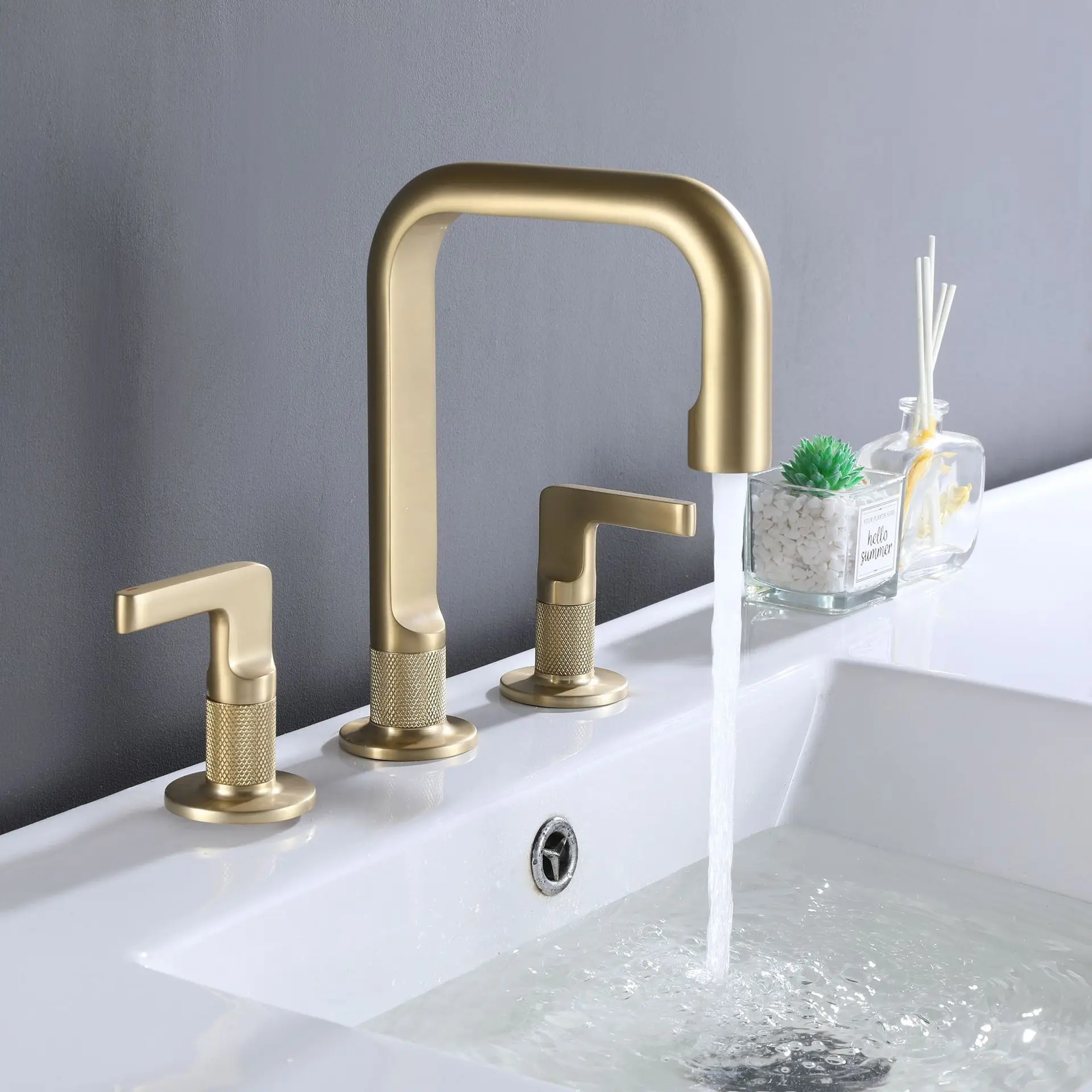 

Luxury Brass Bathroom sink faucet High Quality Popular design 3 Holes 2 Handles Basin mixer Tap Cold hot water,Brushed Gold