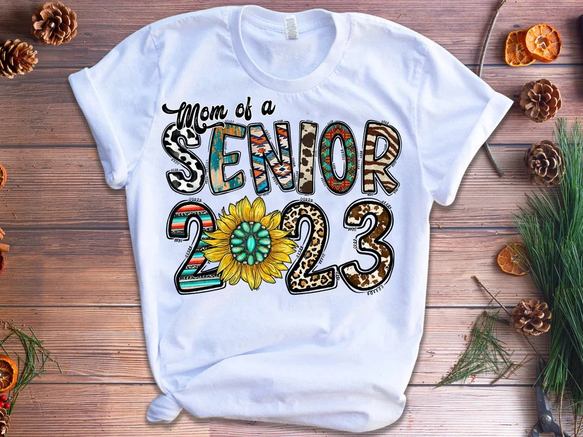 

Family 2023 New Years Graphic Print Tshirt Women'S Clothing Funny Chrsitmas Tree Leopard T Shirt Femme Harajuku Shirt Summer Top