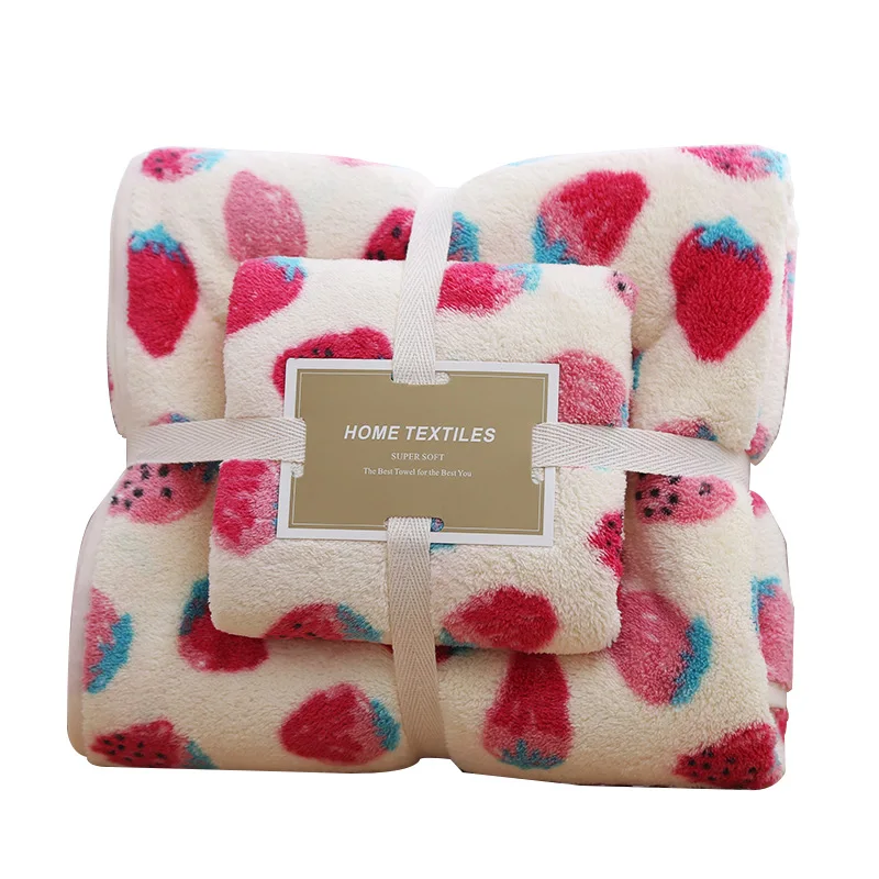 140x70cm Strawberry Bath Towel Hand Towel Coral Velvet Skin Friendly Soft Large Beach Towel Girl Heart Bath Towels for Adults 3