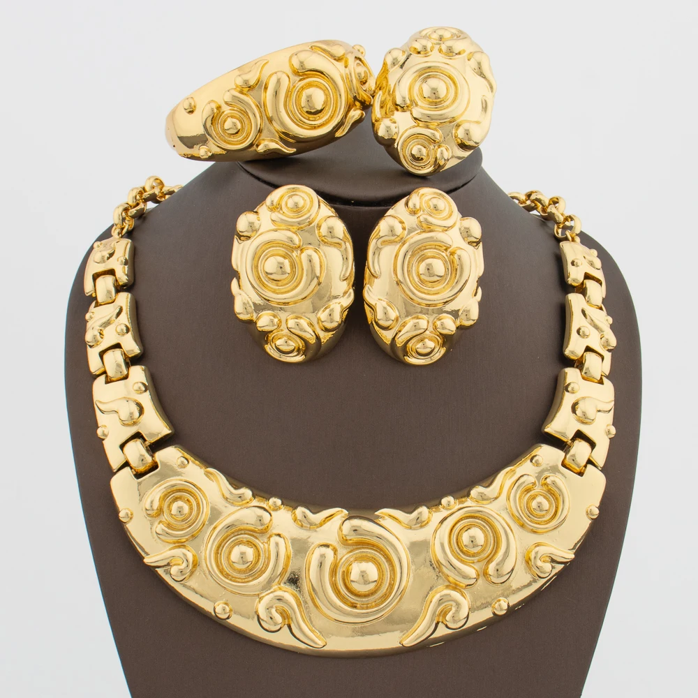 

Dubai Jewelry Set for Women 18k Gold Color Necklace and Earrings Copper Alloy Bracelet Ring Set for Weddings Bridal Accessories