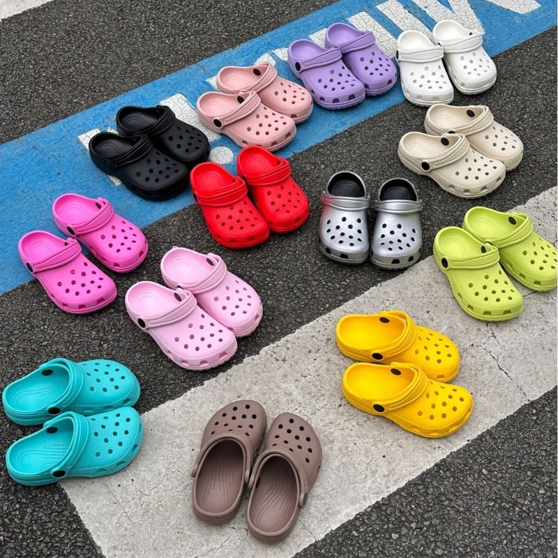 2026 Summer New Adult Holeshine Flip Flops Unisex One-Strap Sandals Beach Shoes Family Lightweight Comfortable