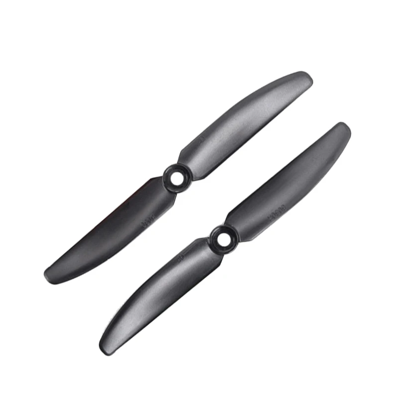 Ensemble de deux paires d'hélices pour drone FPV, adaptées aux moteurs 2204/2205, sur fond gris.