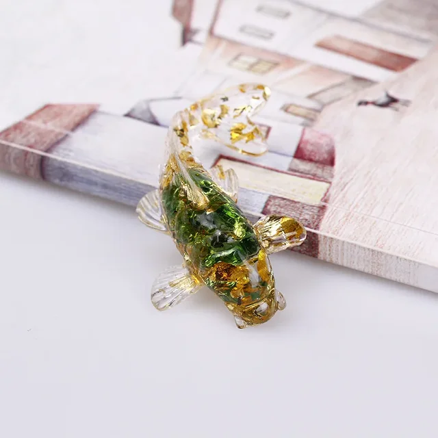 Beautiful Lucky Koi Fish Figurines Artificial Transparent Epoxy Resin Crystal Mini Fishes Desk Decoration Gift for Friend 4