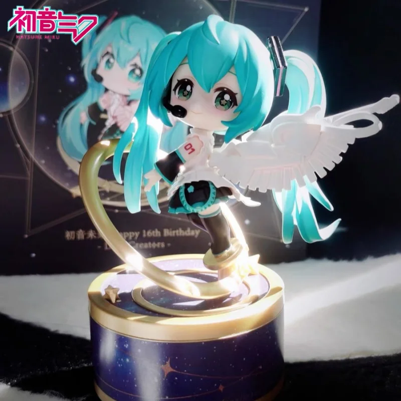 

Original Hatsune Miku 16th Anniversary Q Edition Anime Figure White Wing Singing Miku Kawaii Model Decoration Collection Toys